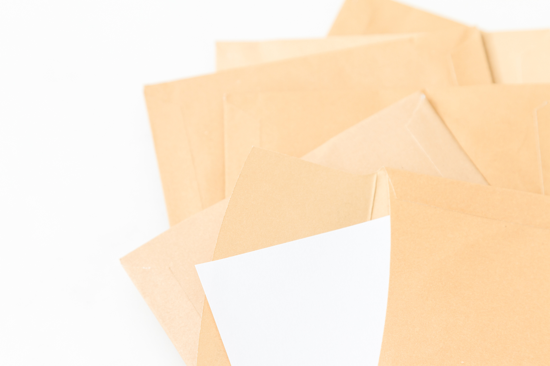 封入封緘機（インサーター）とは？郵送業務を効率化するメリットを解説